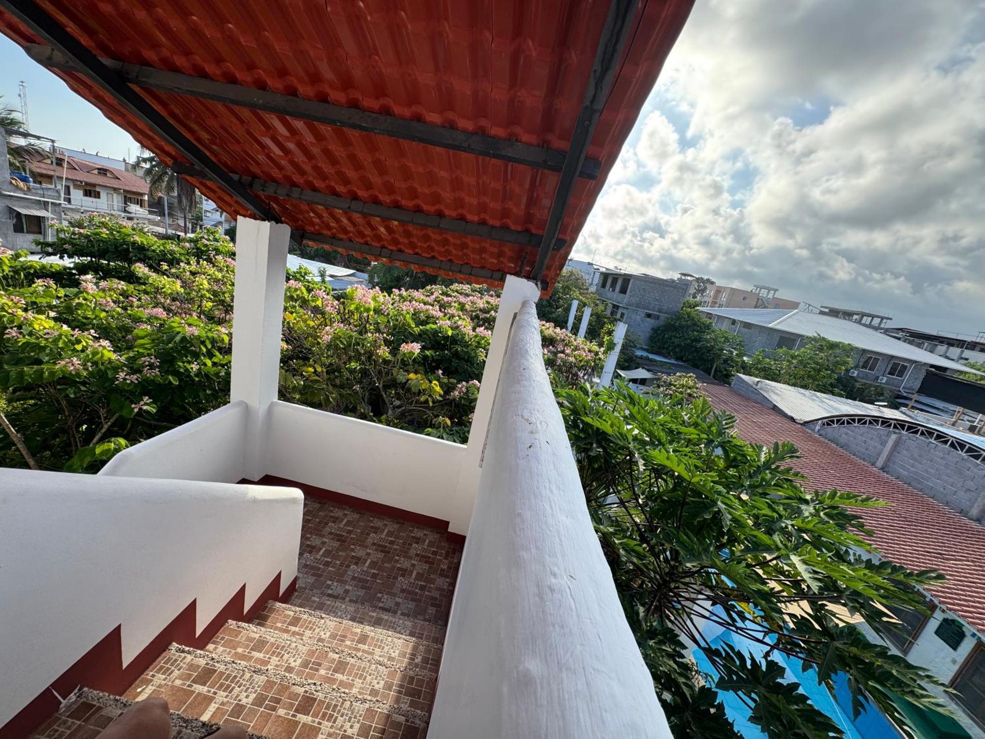 The Galapagos Pearl B&B Пуэрто-Айора Экстерьер фото